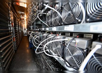 比特币挖矿的算力创纪录，价格下跌，盈利能力却在减弱